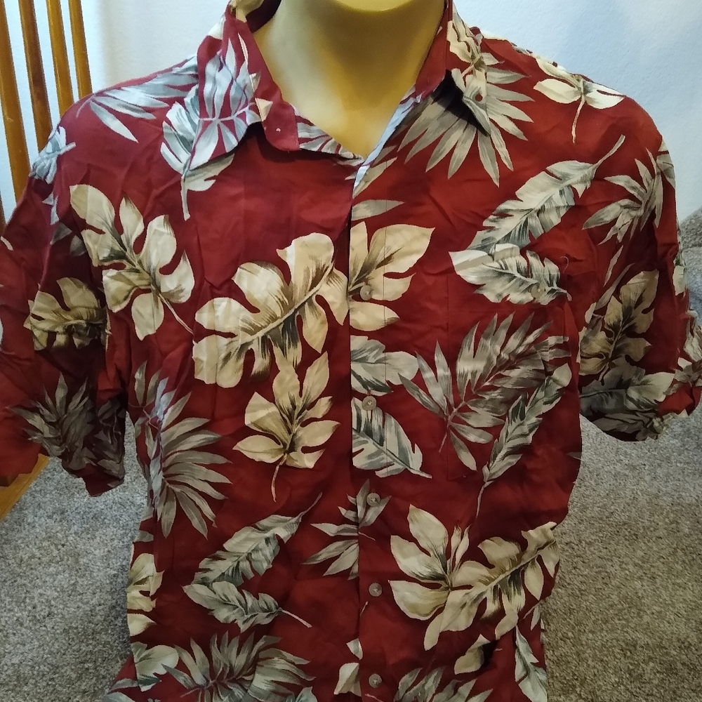 Moda Campia Hawaiian Floral Print Button Down